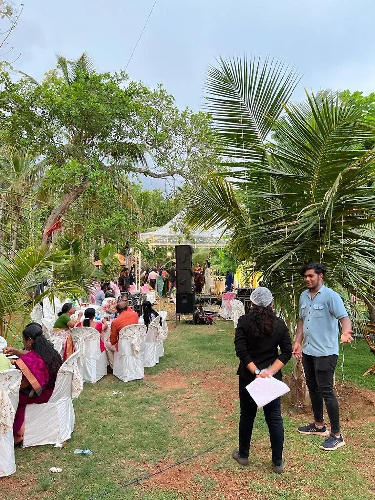 Paravūr Kayaltheeram Resort & Homestay