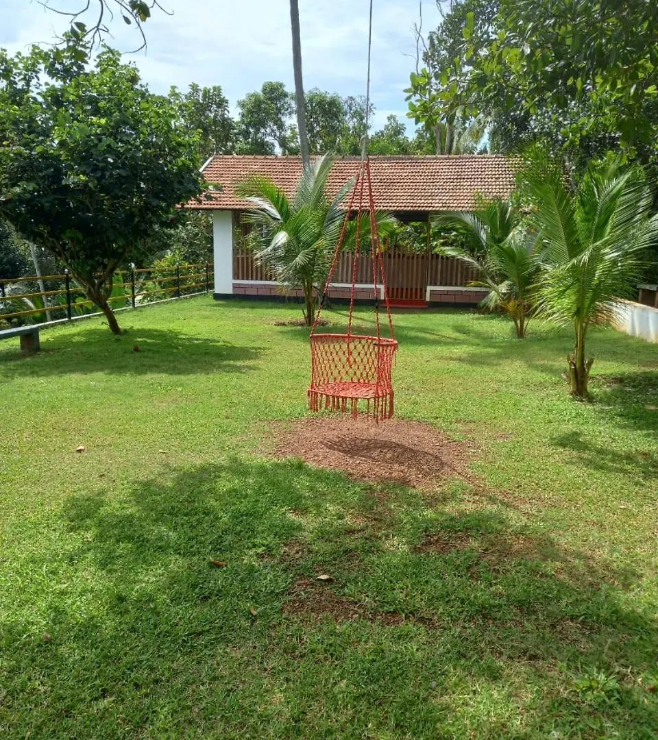 Kayaltheeram Resort & Homestay Paravūr