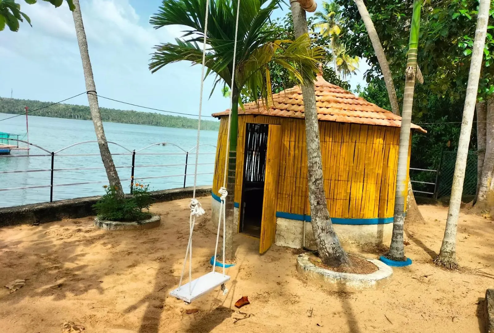 Kayaltheeram Resort & Homestay Paravūr 0*,