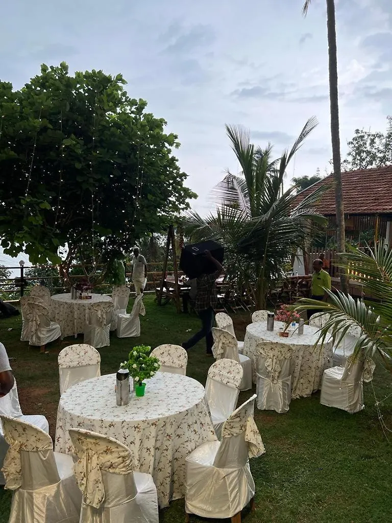 Kayaltheeram Resort & Homestay Paravūr ゲストハウス